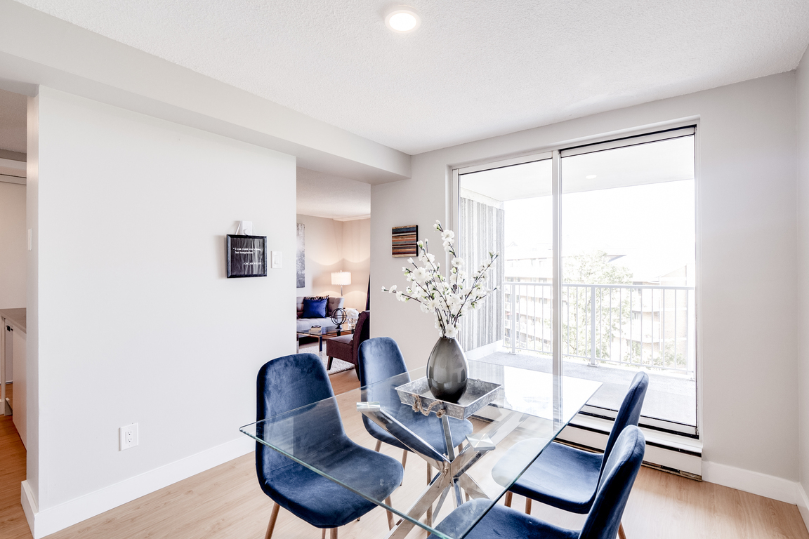 2285 The Collegeway - Photo 7