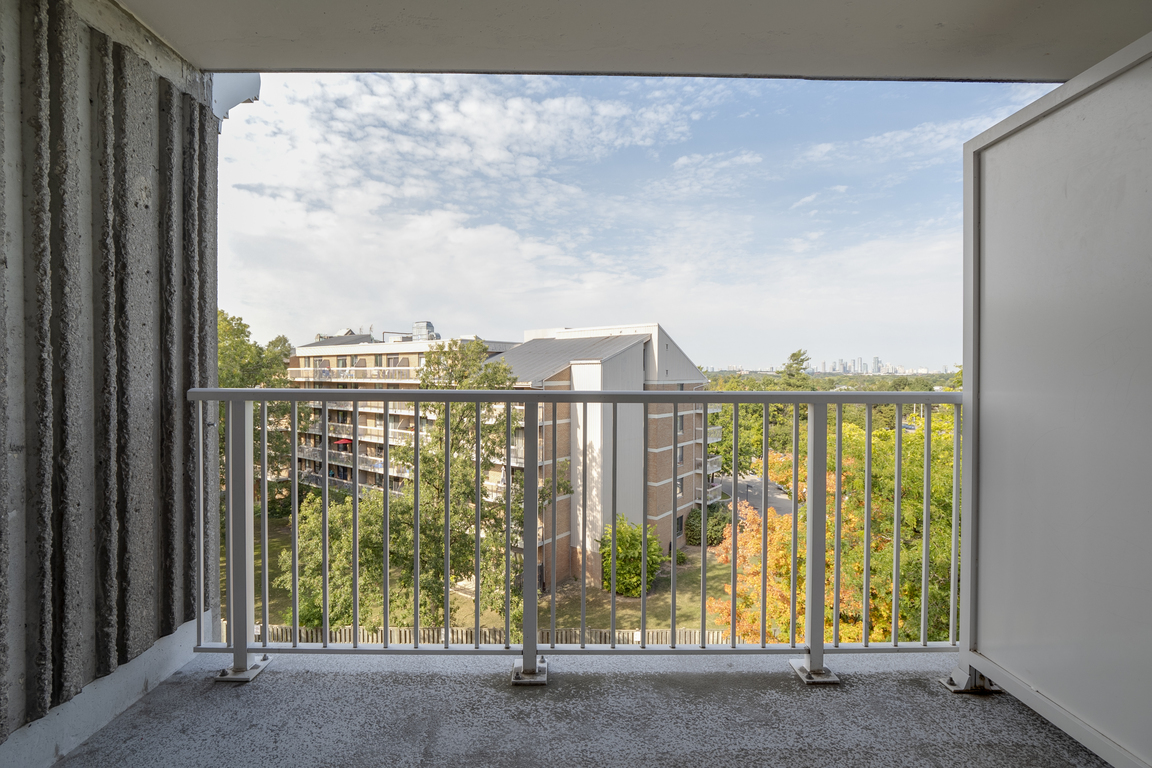 2285 The Collegeway - Photo 15