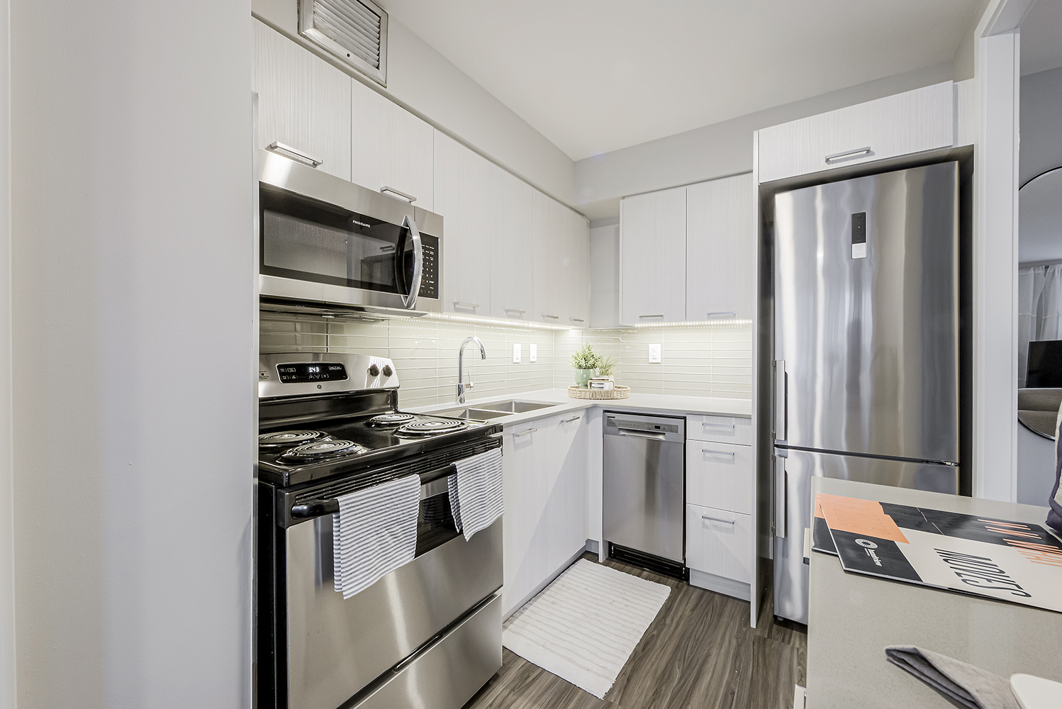 41 Dundonald Street - Photo 2