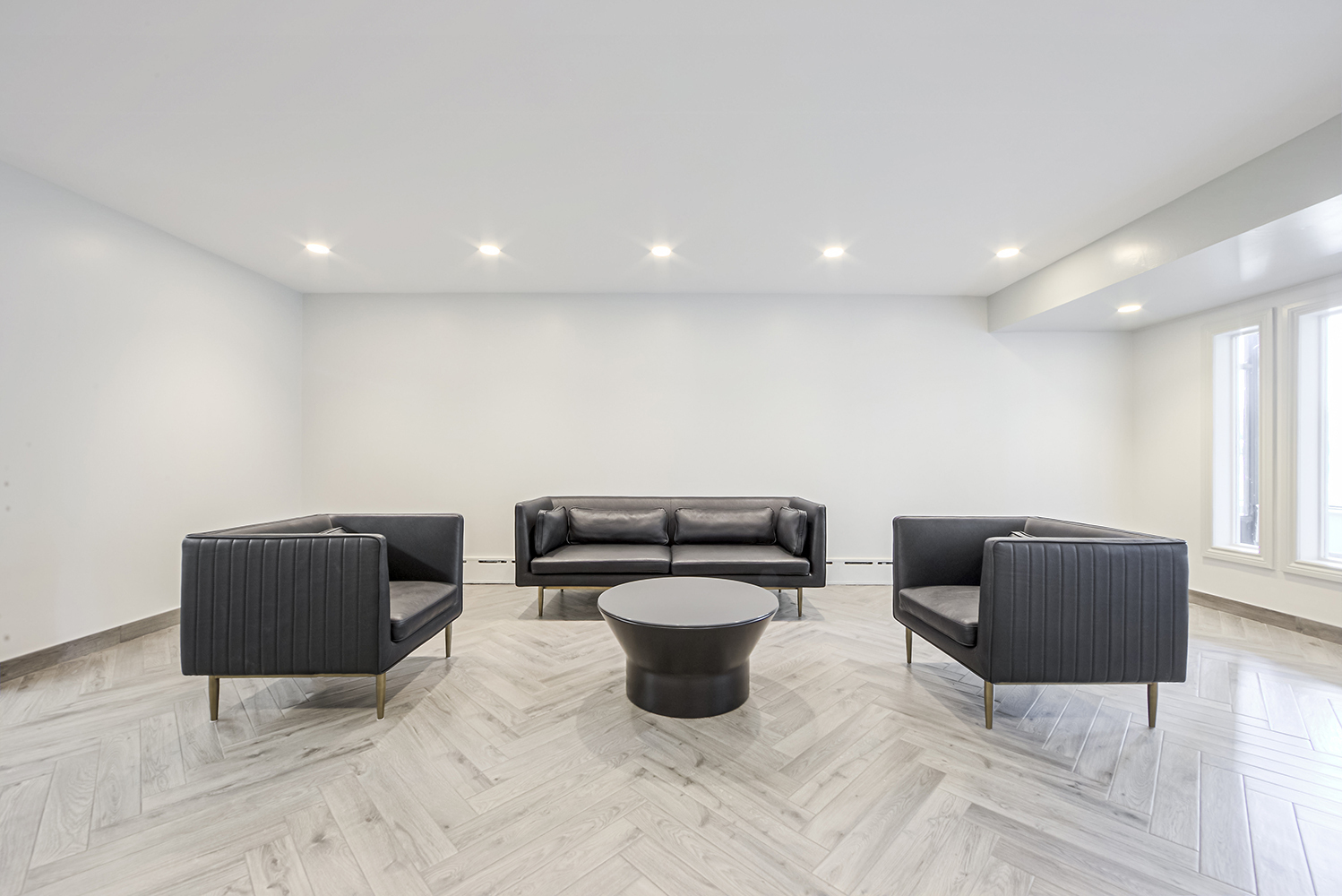 1061 Don Mills Road - Photo 3