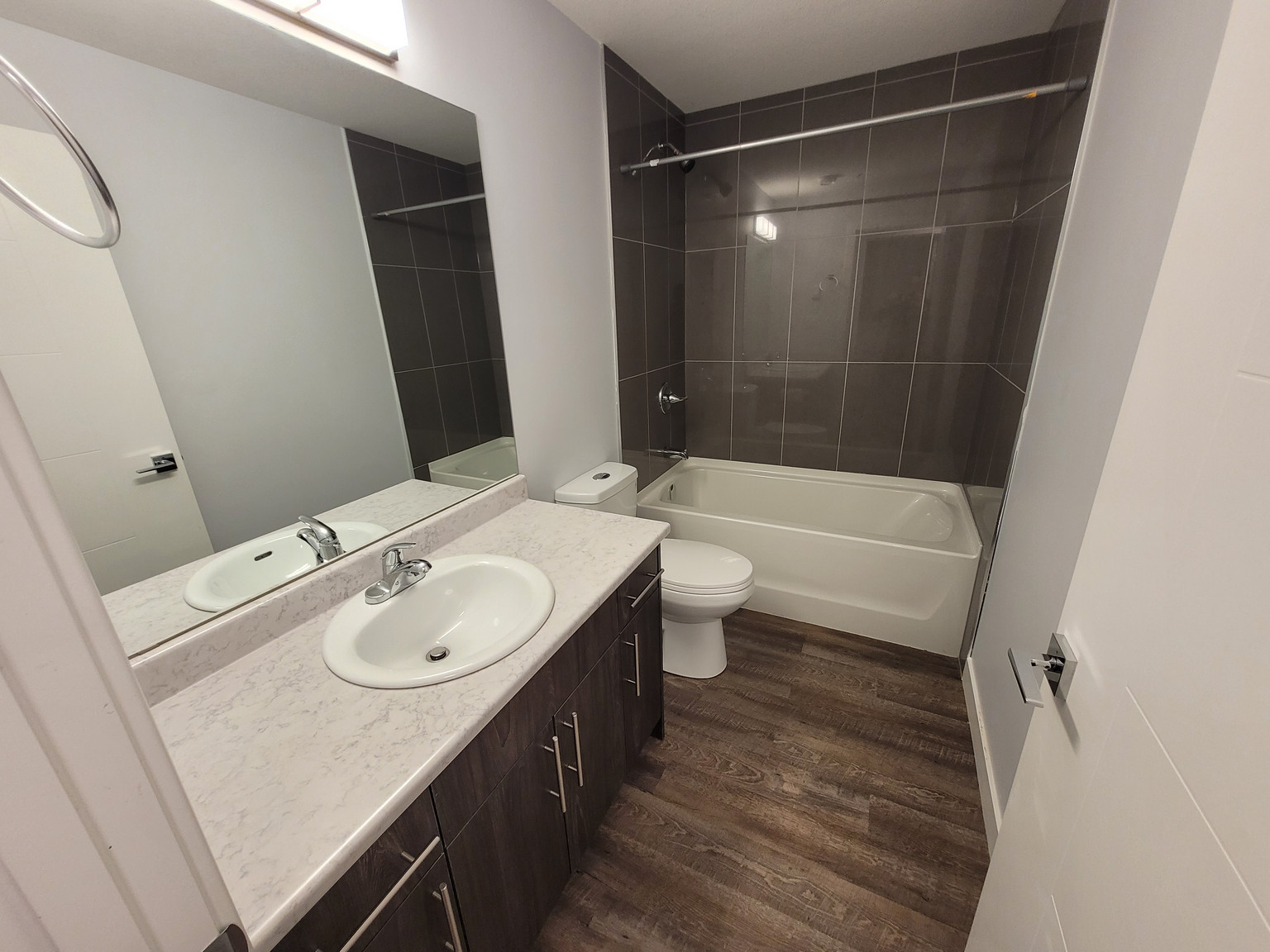 204 Thakur Street (Basement Suite) - Photo 8