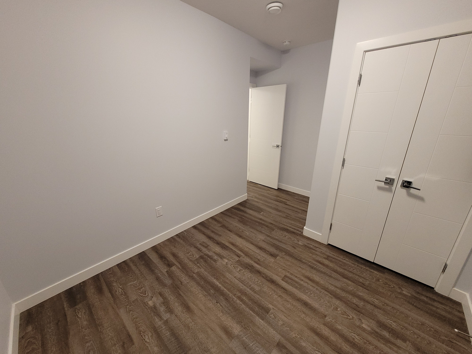 204 Thakur Street (Basement Suite) - Photo 5