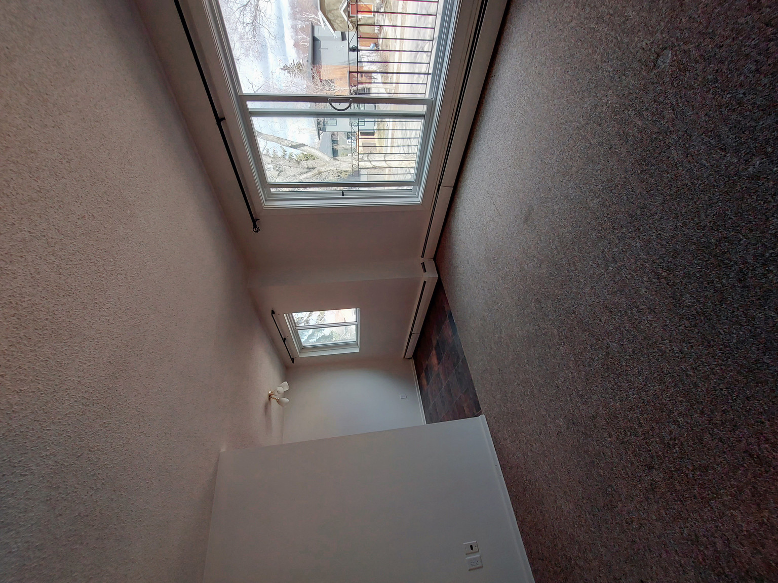 Birch Manor - 310 Clarence Avenue South - Photo 8
