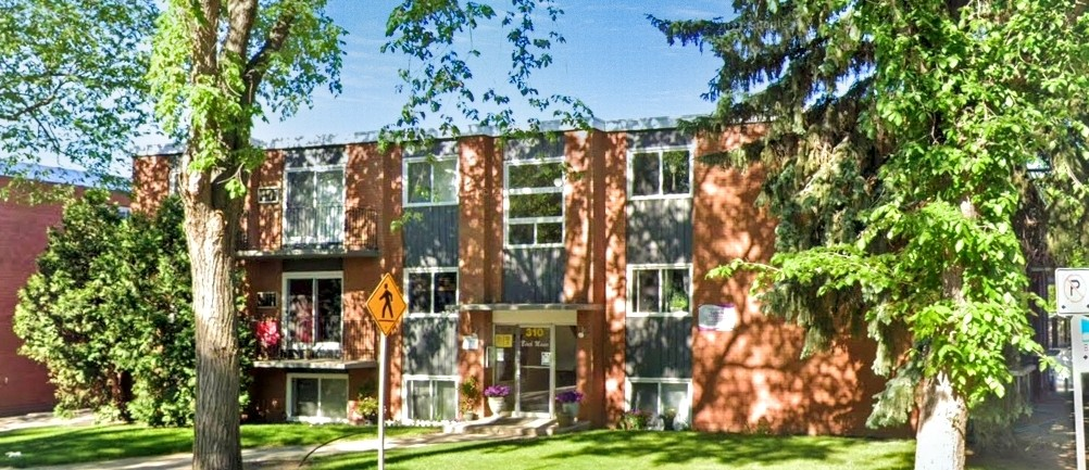 Birch Manor - 310 Clarence Avenue South