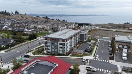 Vantage Apartments at Royal Bay - Photo 3