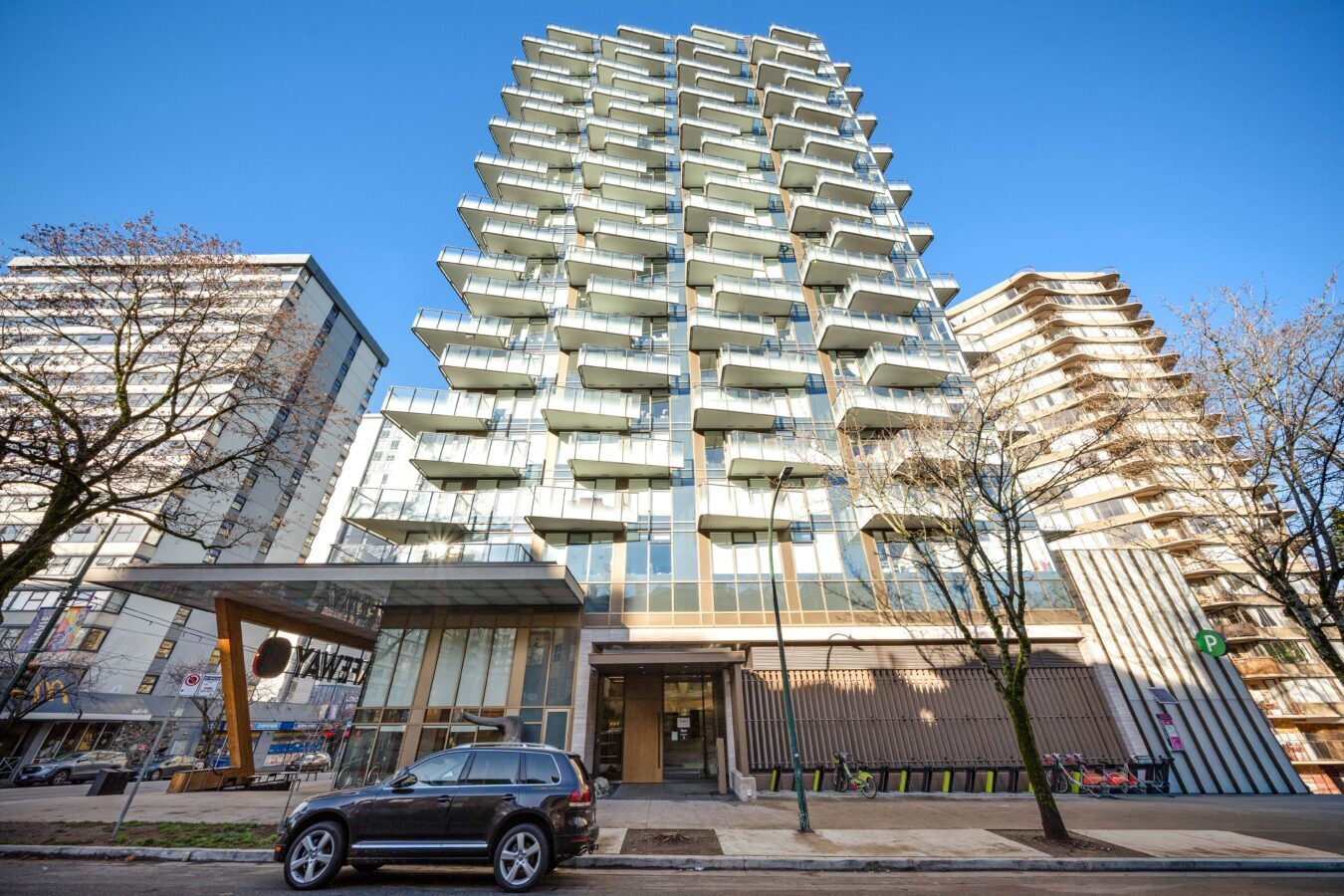 Zephyr Apartments - Photo 3