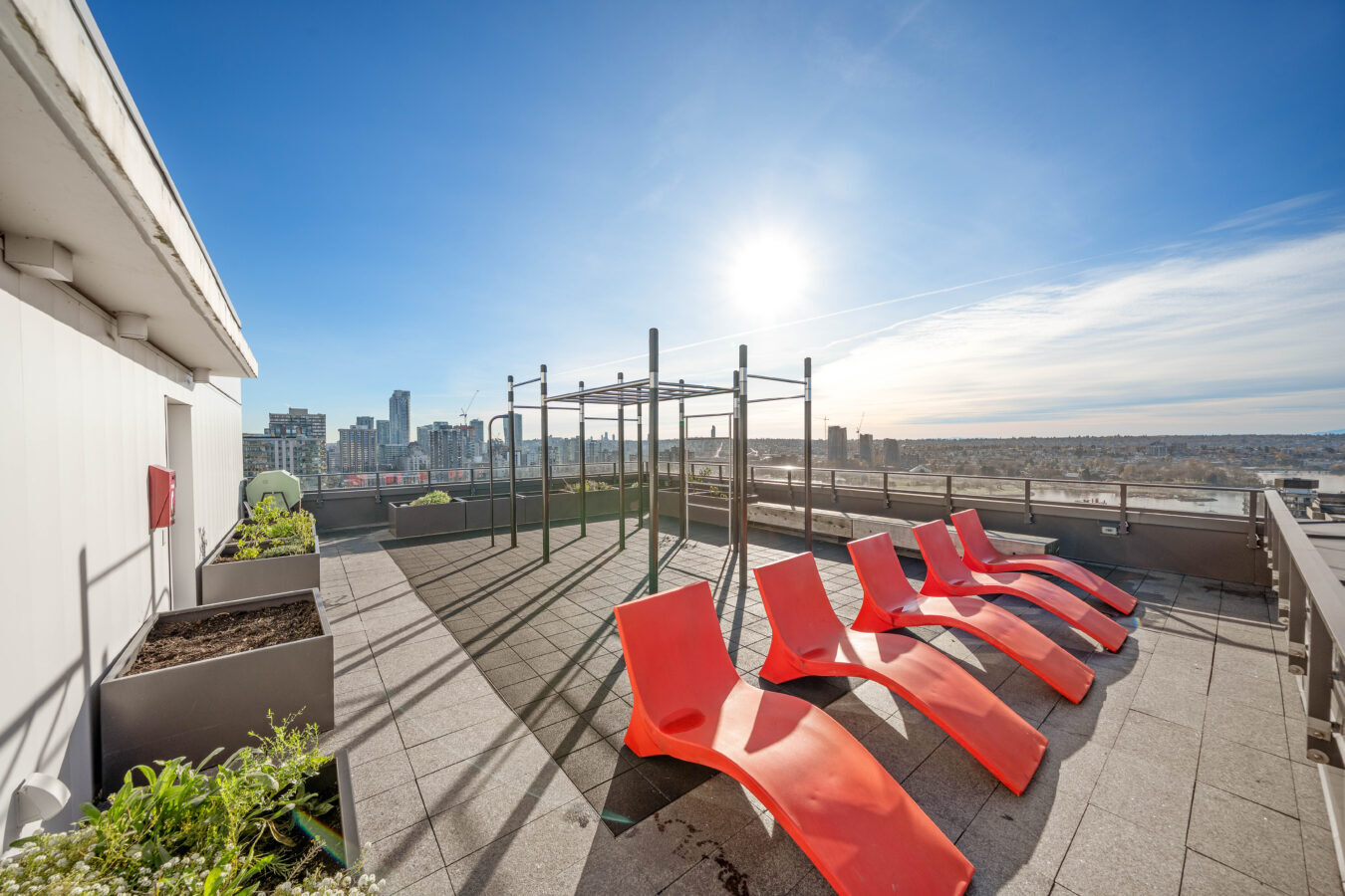 Zephyr Apartments - Photo 10