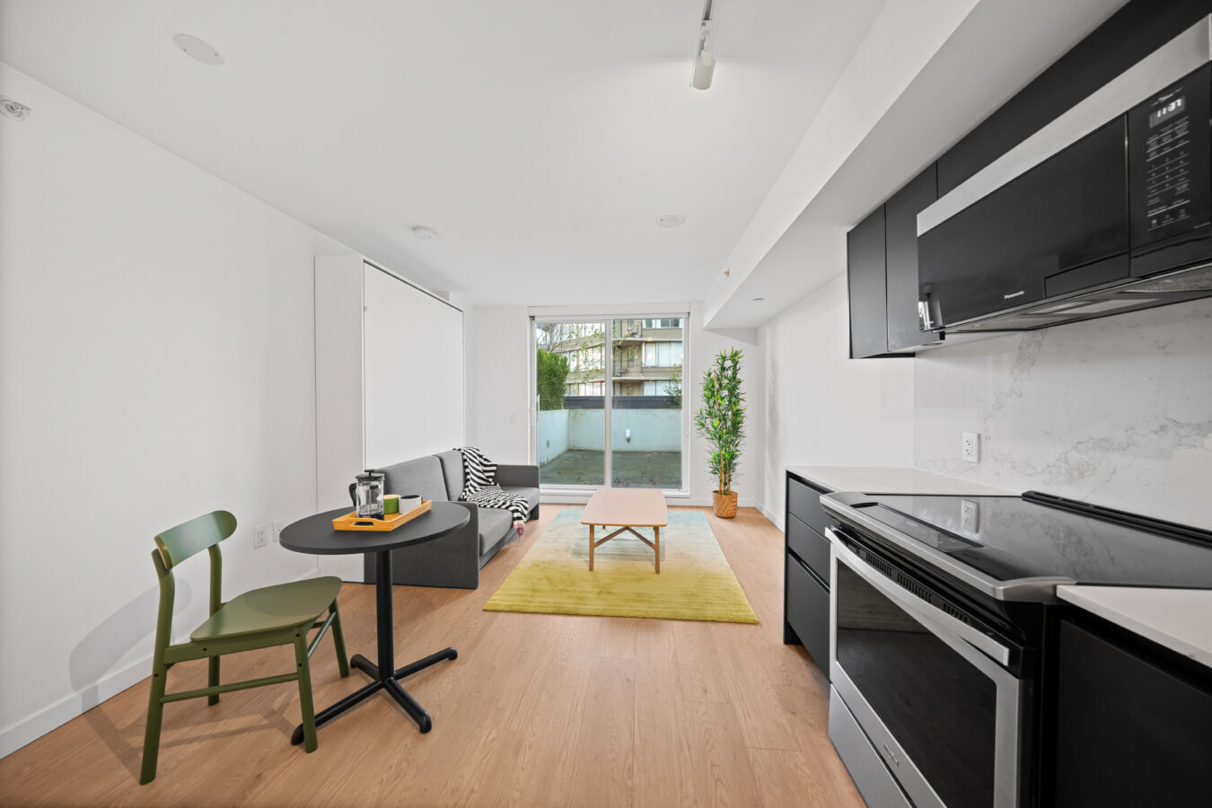 Zephyr Apartments - Photo 14
