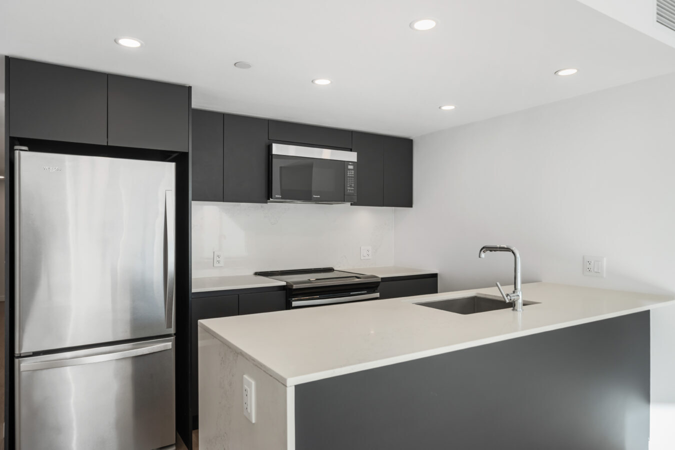 Zephyr Apartments - Photo 20