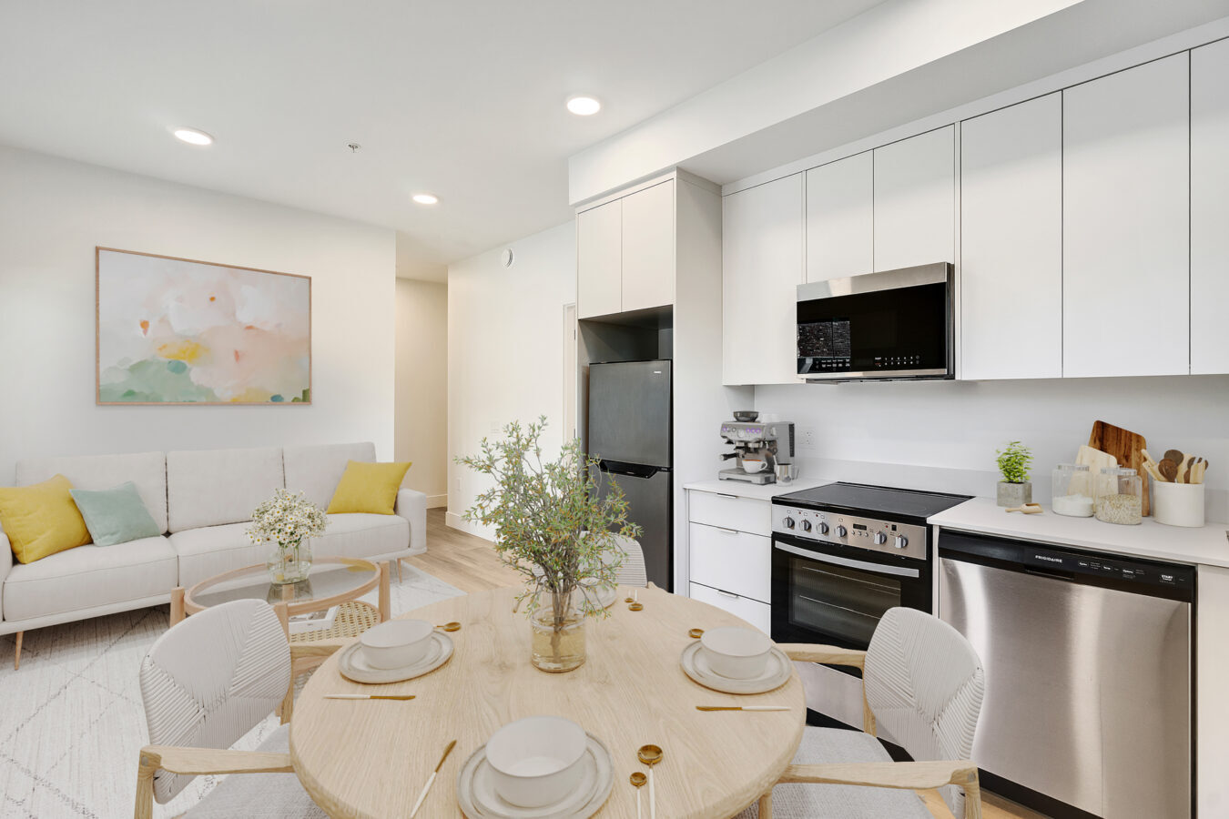 Raven Apartments - Photo 10