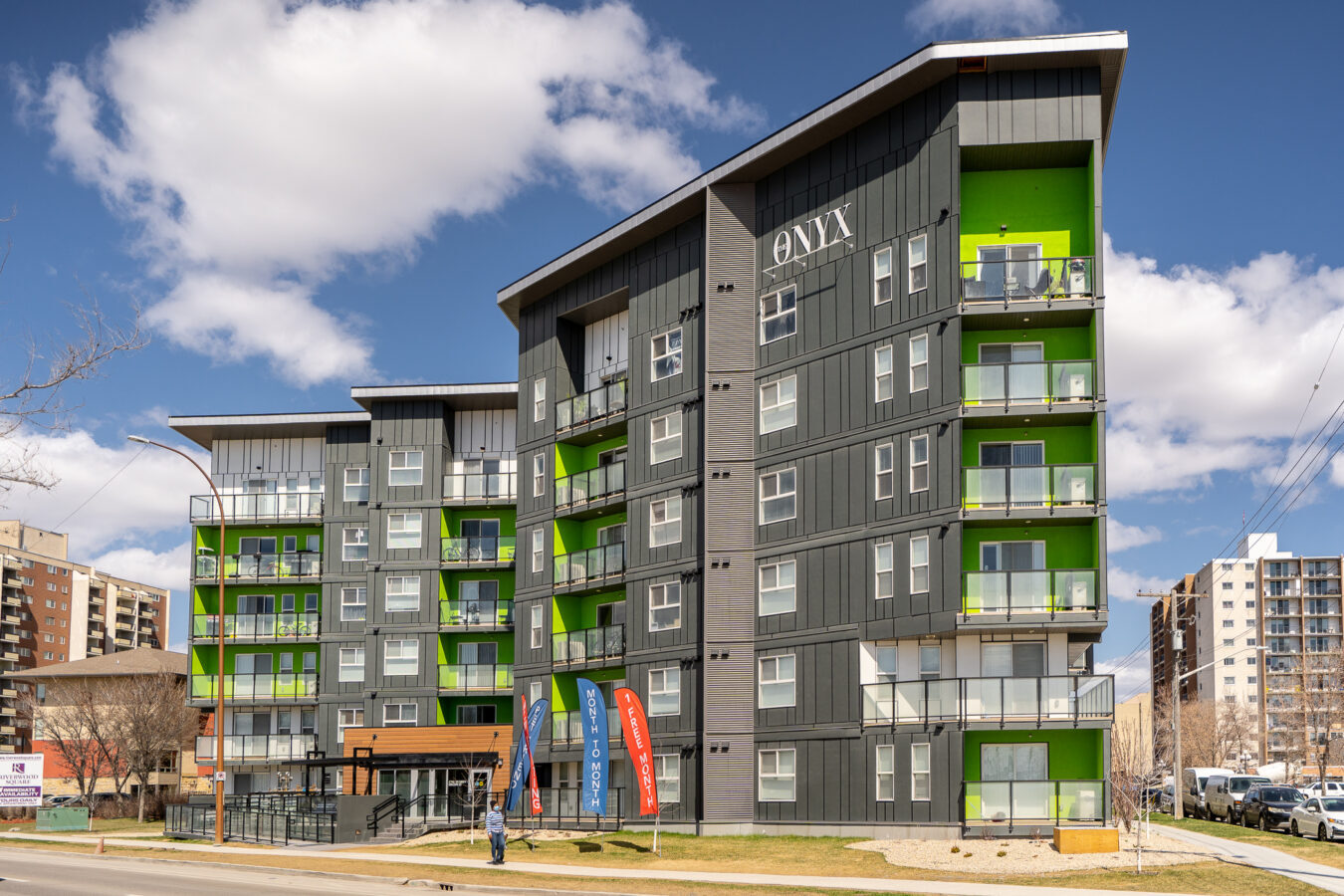 The Onyx Apartments - Photo 2