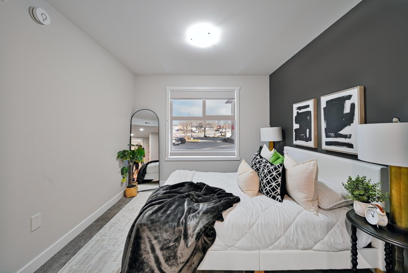 The Onyx Apartments - Photo 8