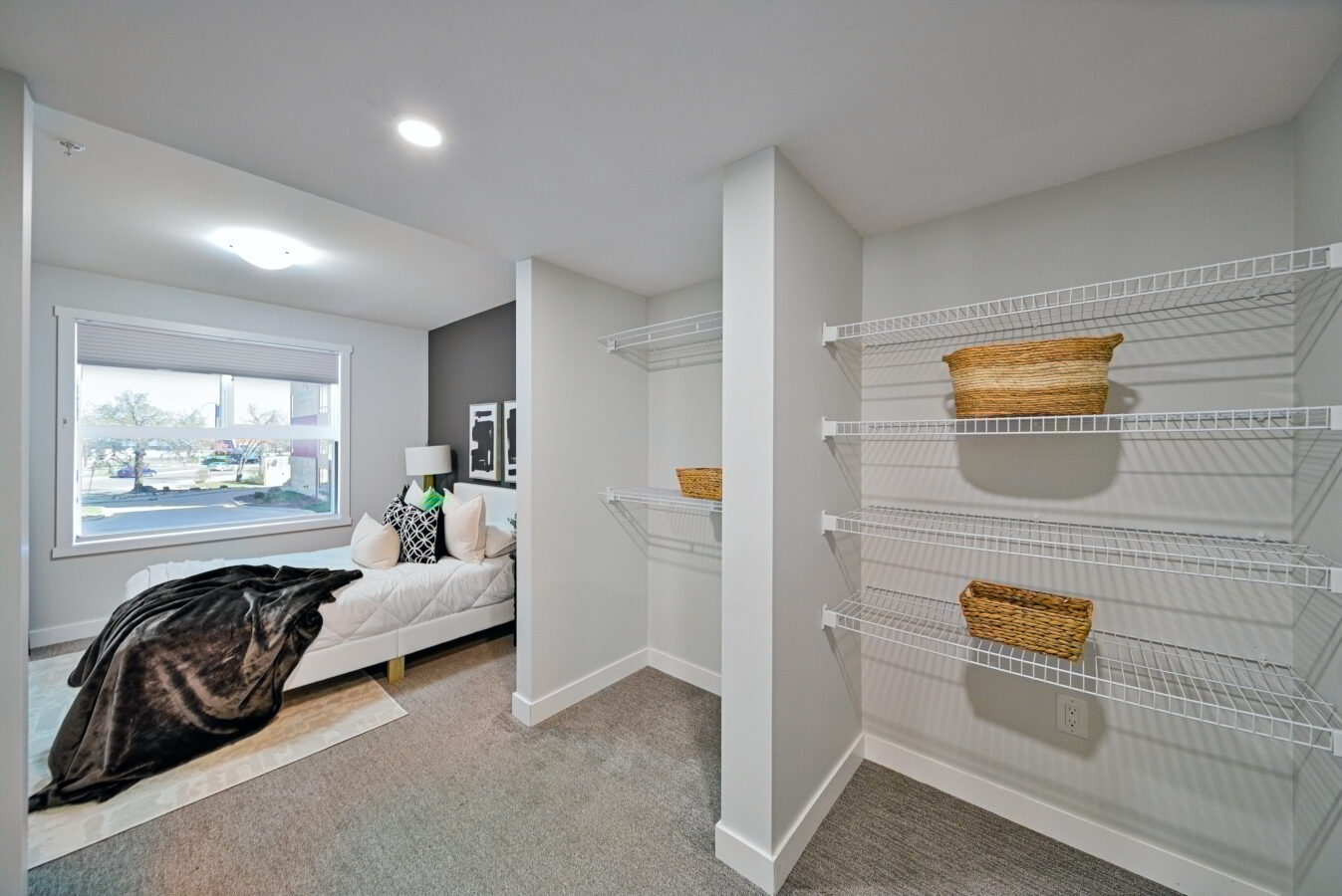 The Onyx Apartments - Photo 9