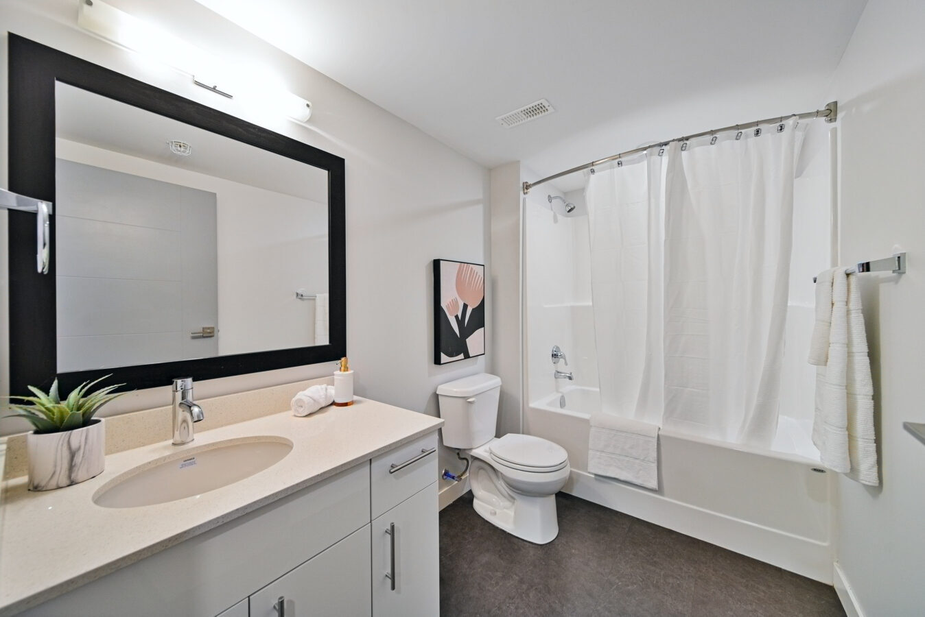 The Onyx Apartments - Photo 10