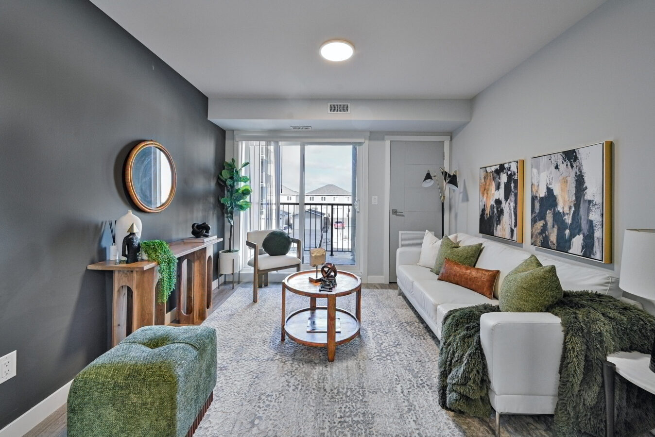 The Bravado Apartments - Photo 3