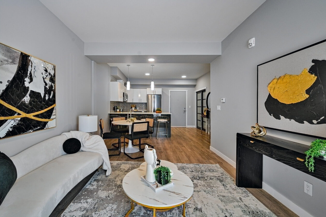 The Allure Apartments - Photo 4