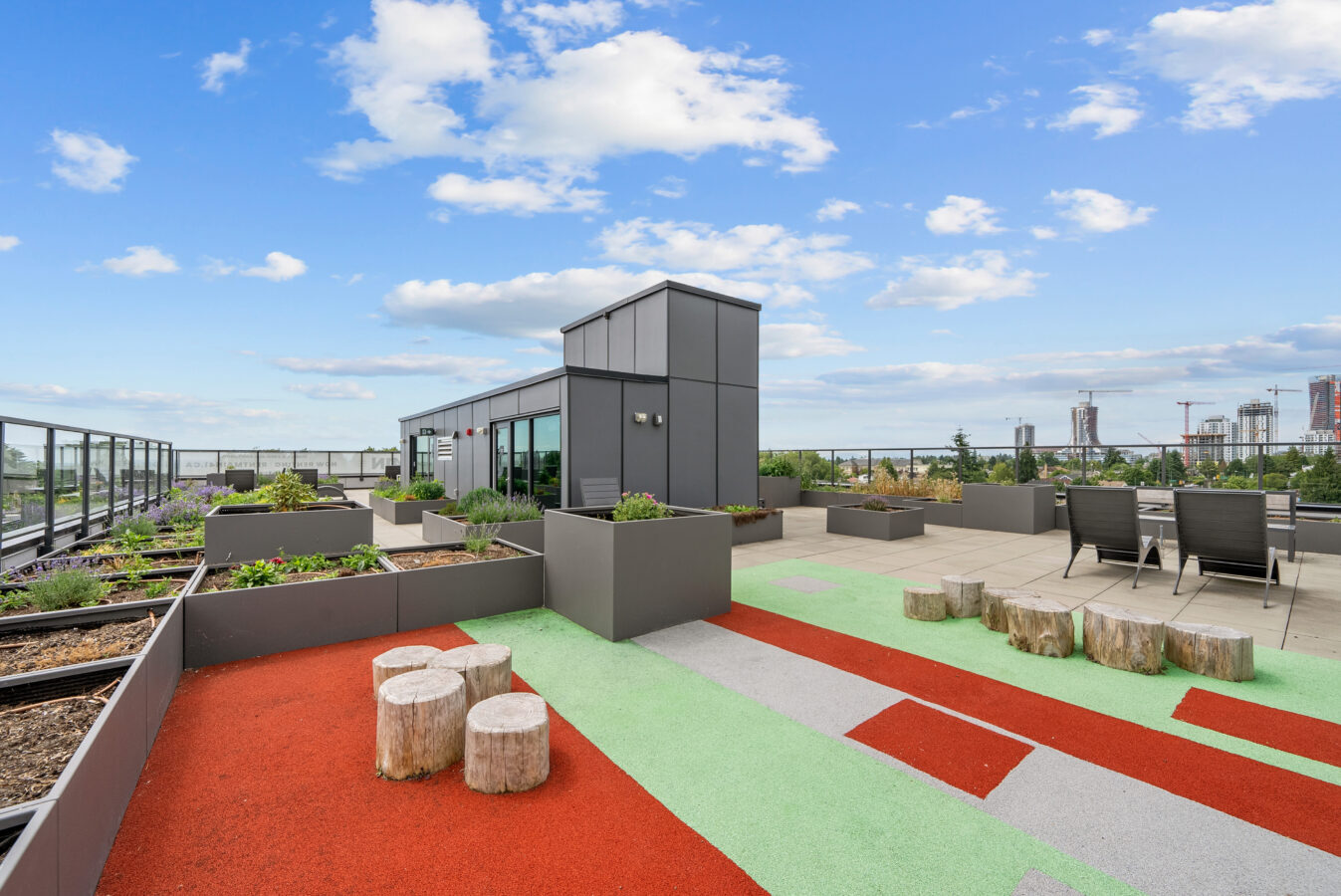 Main & 41st Apartments - Photo 4