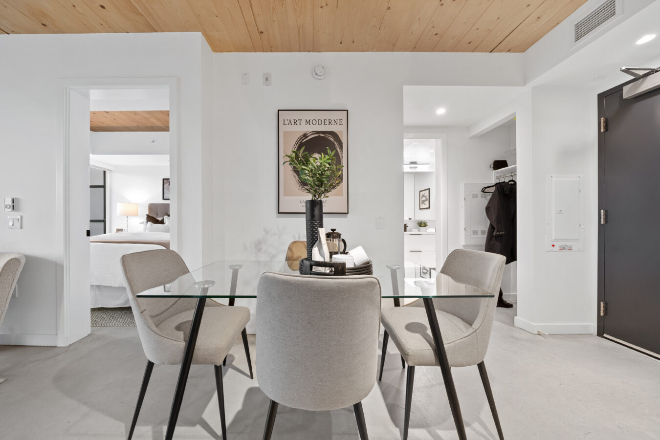 Main & 41st Apartments - Photo 10