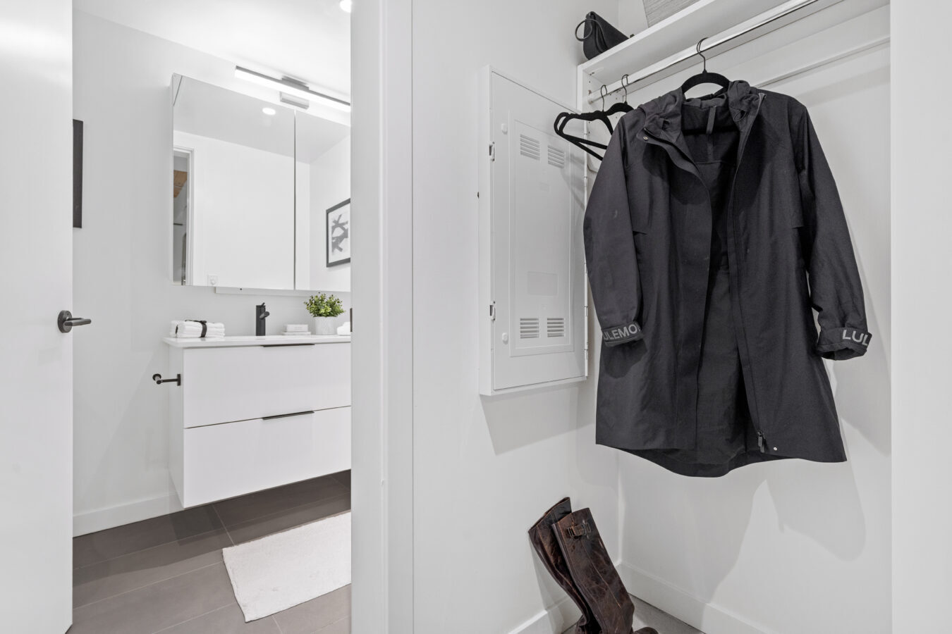 Main & 41st Apartments - Photo 18
