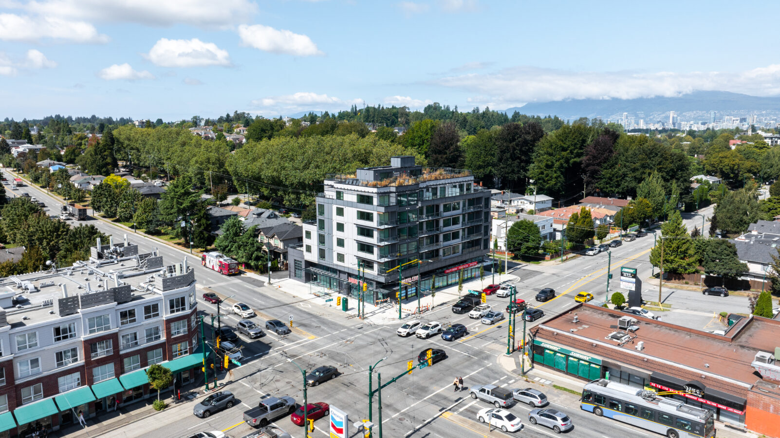 Main & 41st Apartments - Photo 39