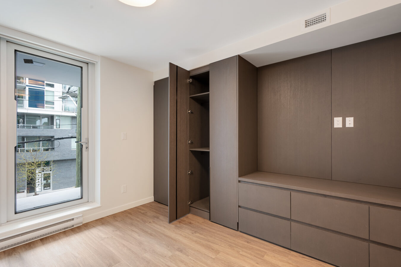 The Wedge Apartments - Photo 36