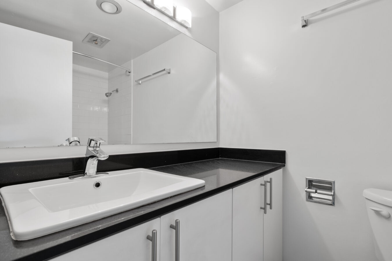 The Dorchester Apartments - Photo 12