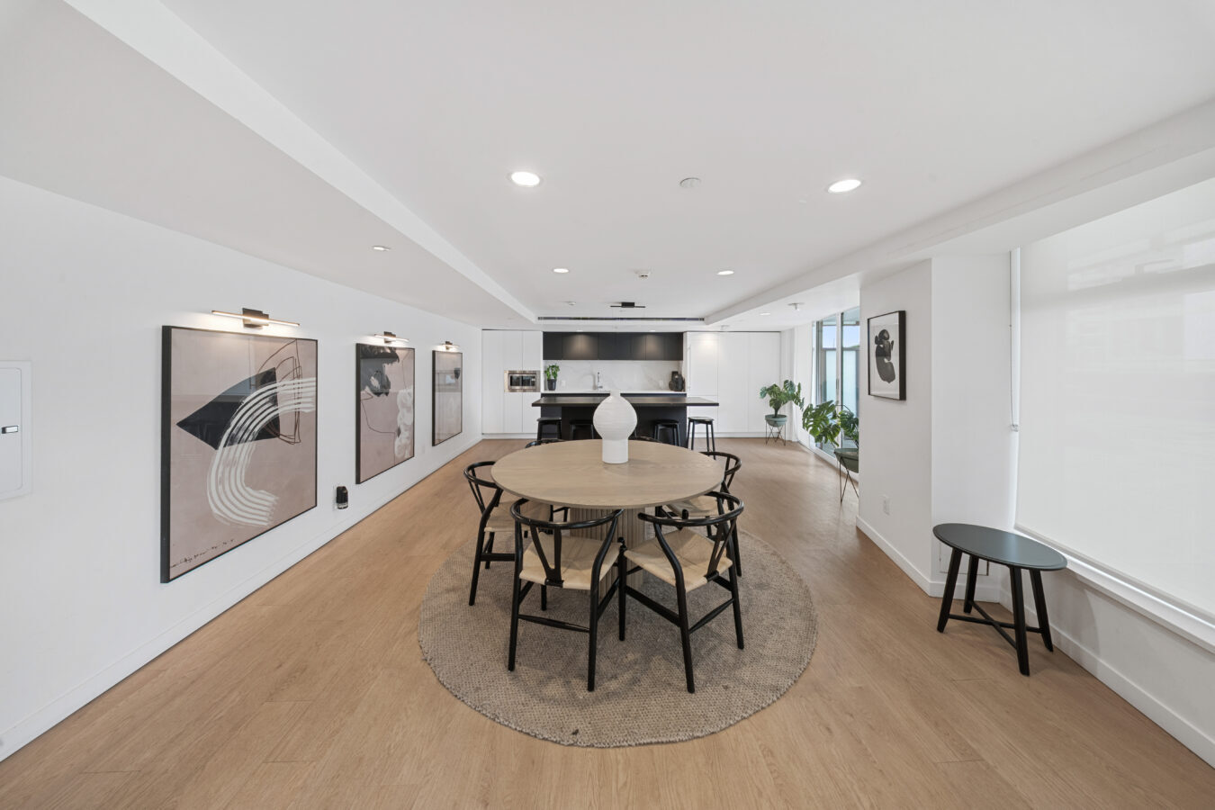 Zephyr Apartments - Photo 4