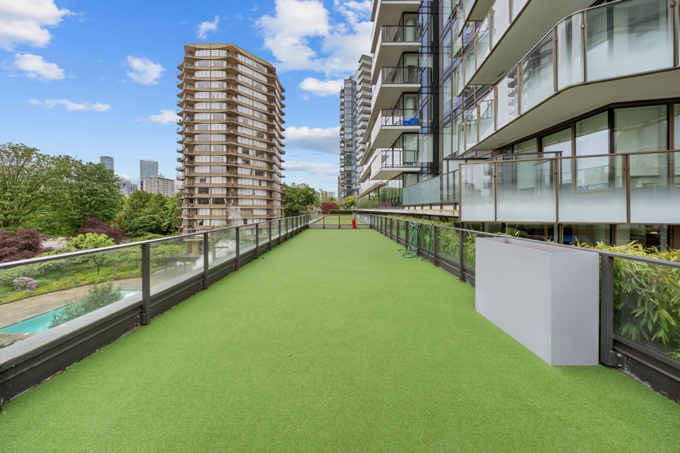 Zephyr Apartments - Photo 9