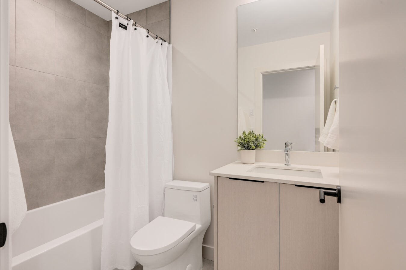 Light House Apartments - Photo 17