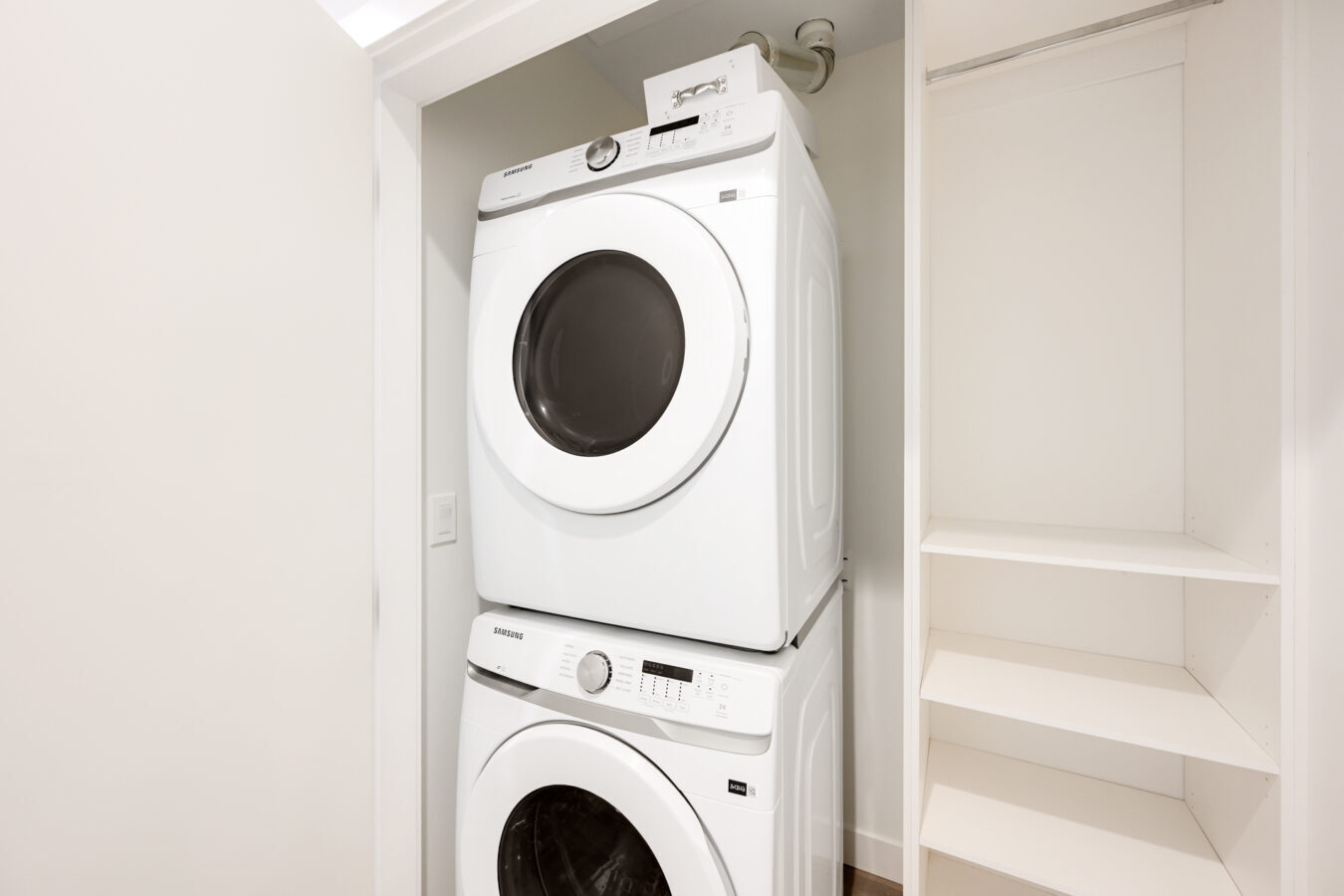 Light House Apartments - Photo 19