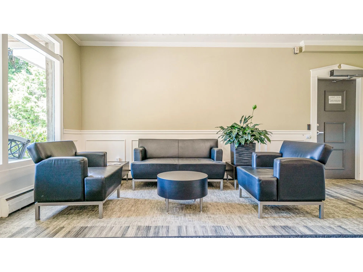 Fraser Tolmie Apartments - Photo 7