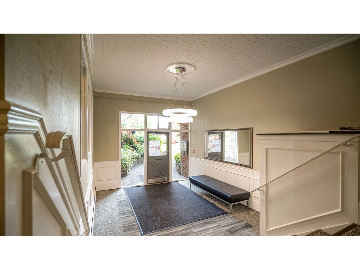 Fraser Tolmie Apartments - Photo 8