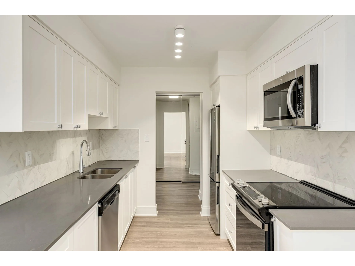 Fraser Tolmie Apartments - Photo 9