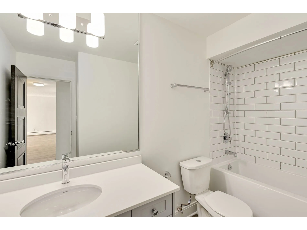 Fraser Tolmie Apartments - Photo 14