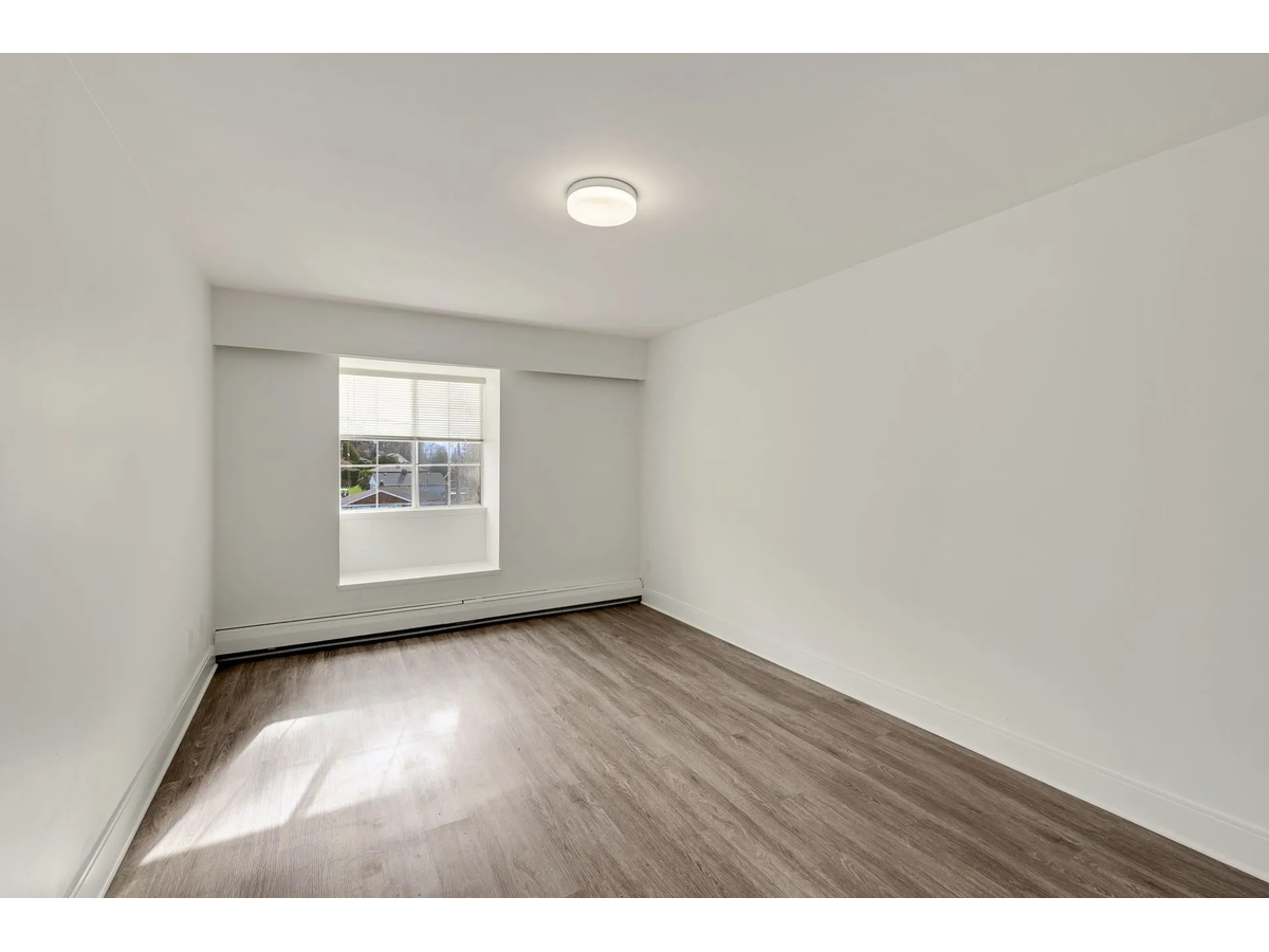 Fraser Tolmie Apartments - Photo 16