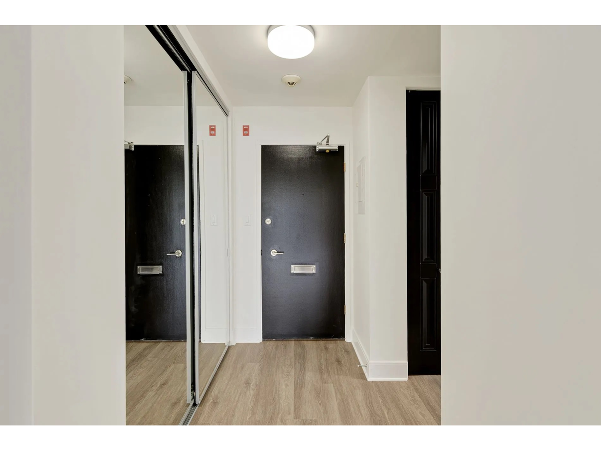 Fraser Tolmie Apartments - Photo 17