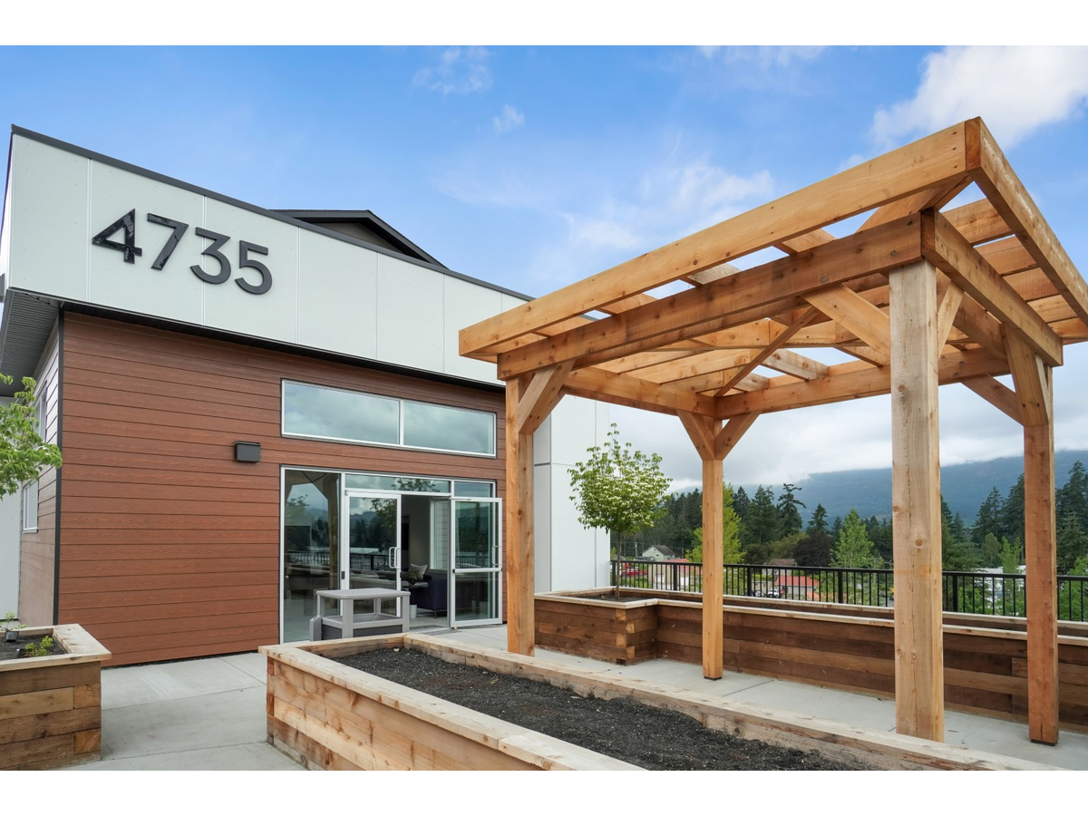 Cascades Residences  - Photo 9
