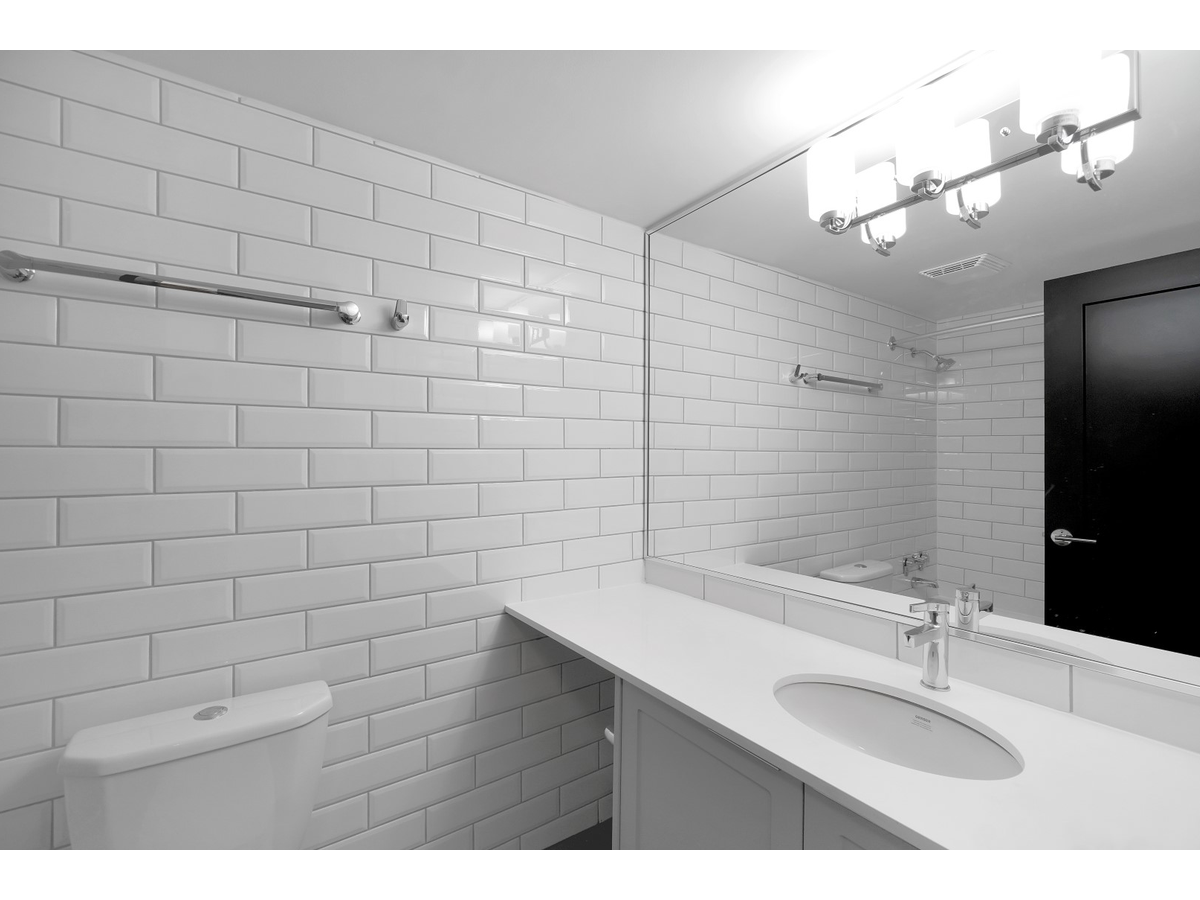 3255 Cook St - Photo 6