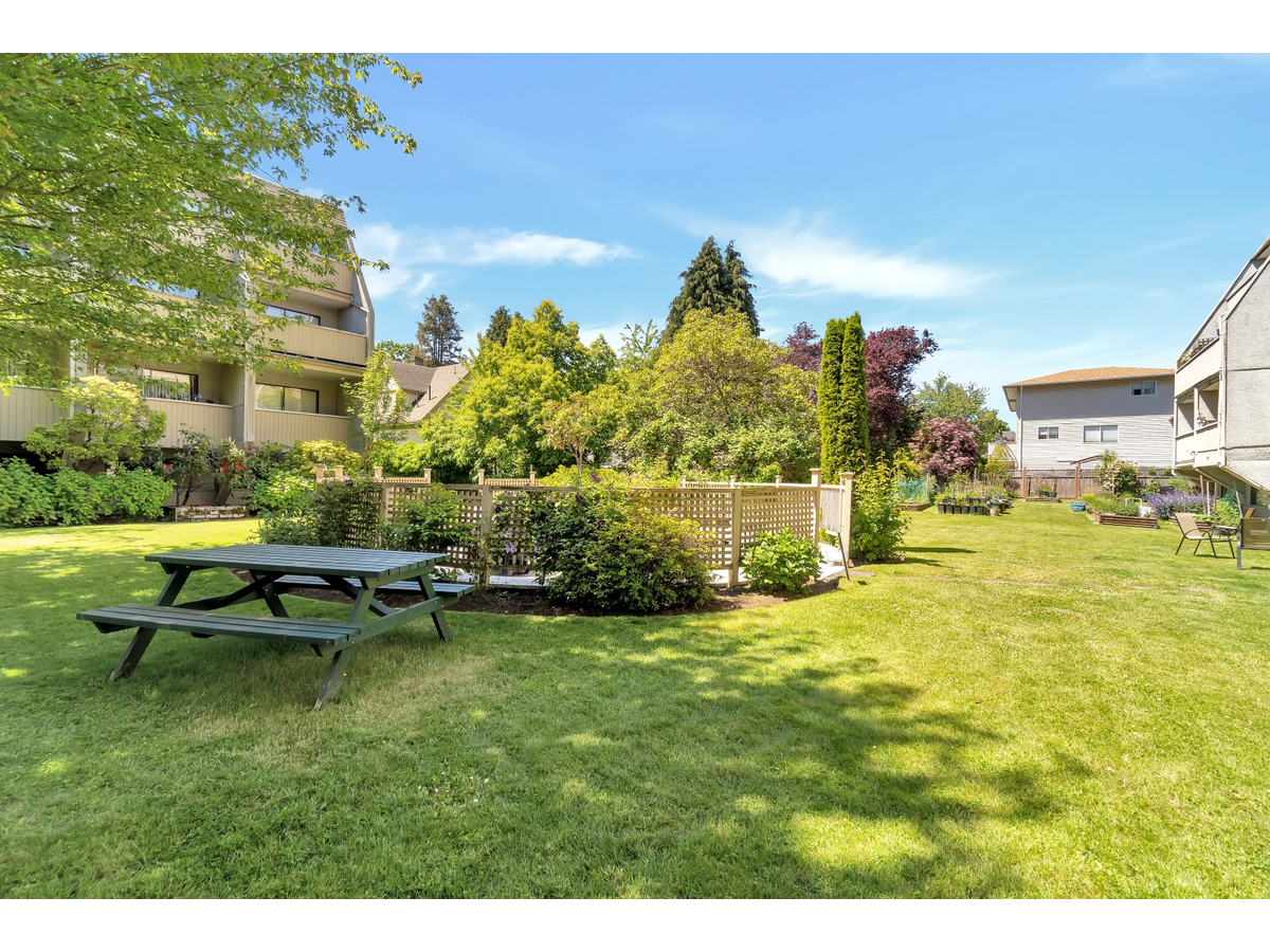 1720 Cook St & 1035 N Park - Photo 11