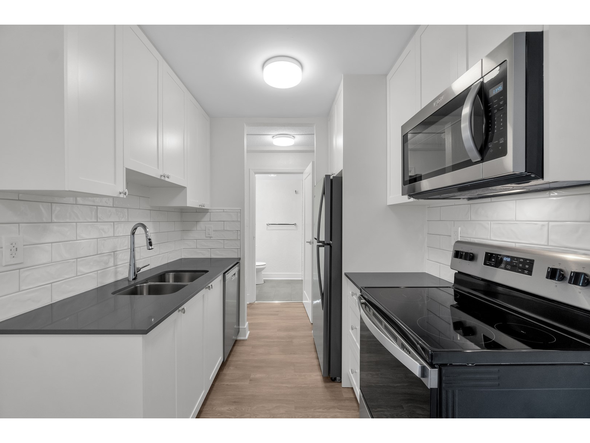 1720 Cook St & 1035 N Park - Photo 18