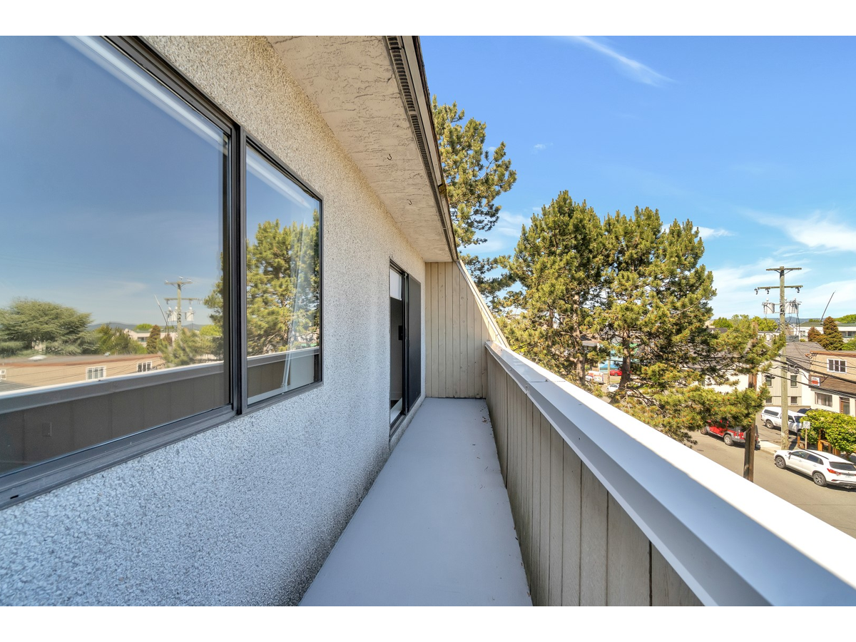 1720 Cook St & 1035 N Park - Photo 22