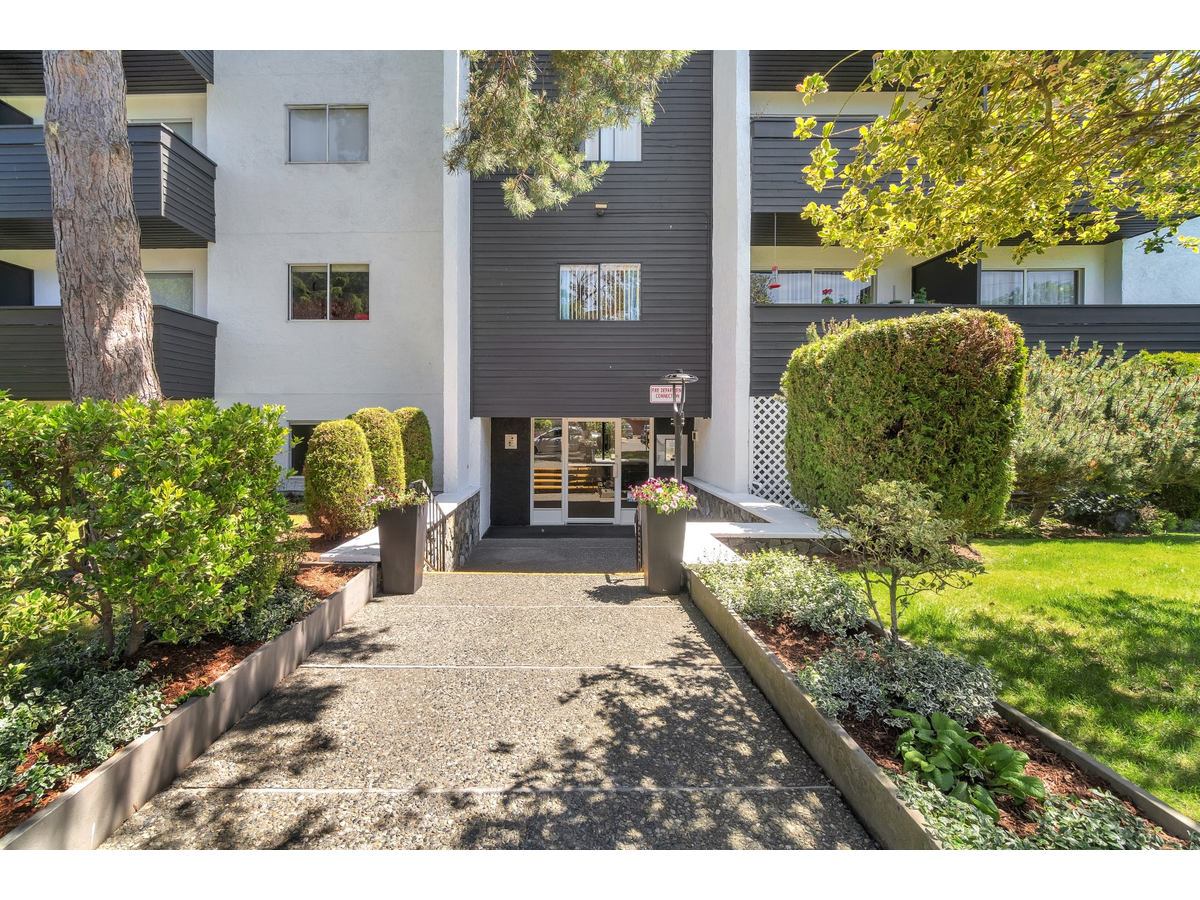 2533 Dowler Place - Photo 11