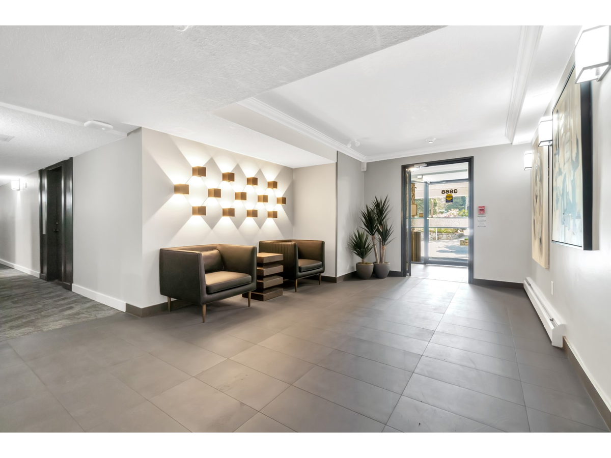 3868 Shelbourne St - Photo 3