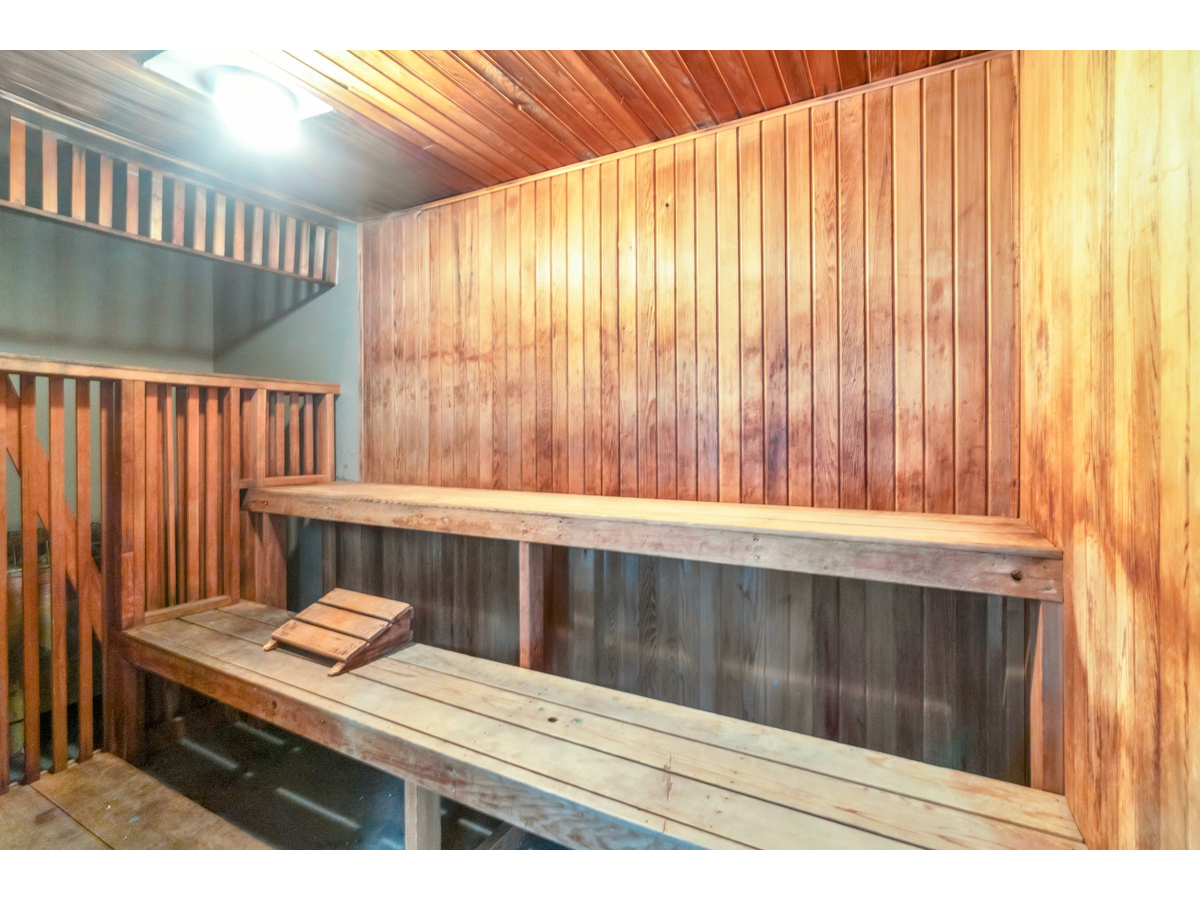 3868 Shelbourne St - Photo 6