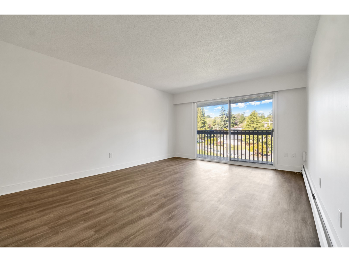 3868 Shelbourne St - Photo 12