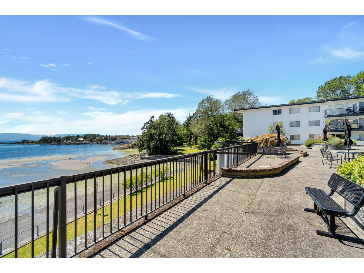 707 Esquimalt Rd - Photo 8