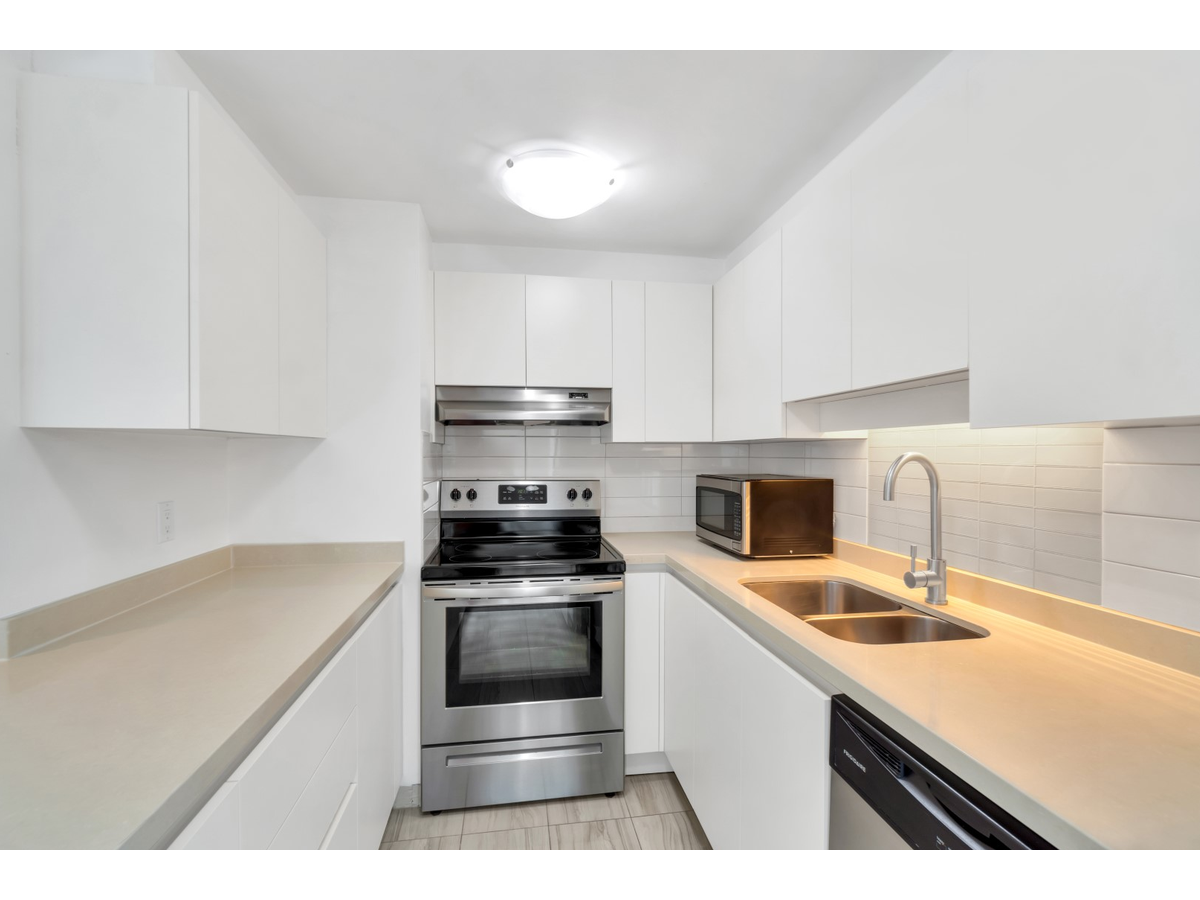 Landis Residences | 2 Bedroom Rental Apartments in Vancouver - Photo 12