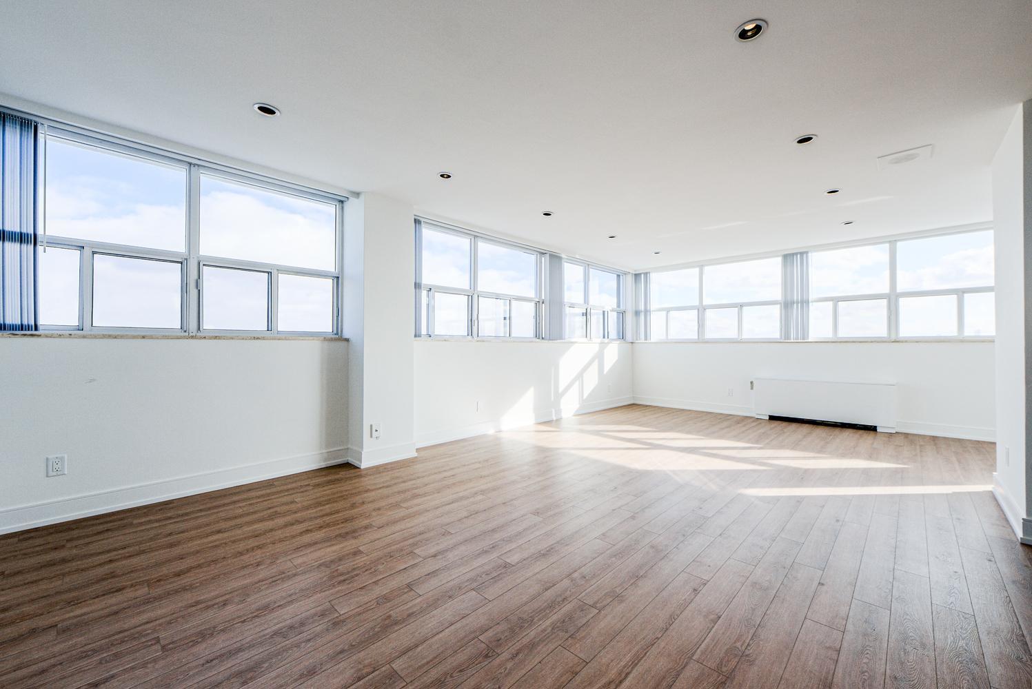 The Kingsview - Photo 25