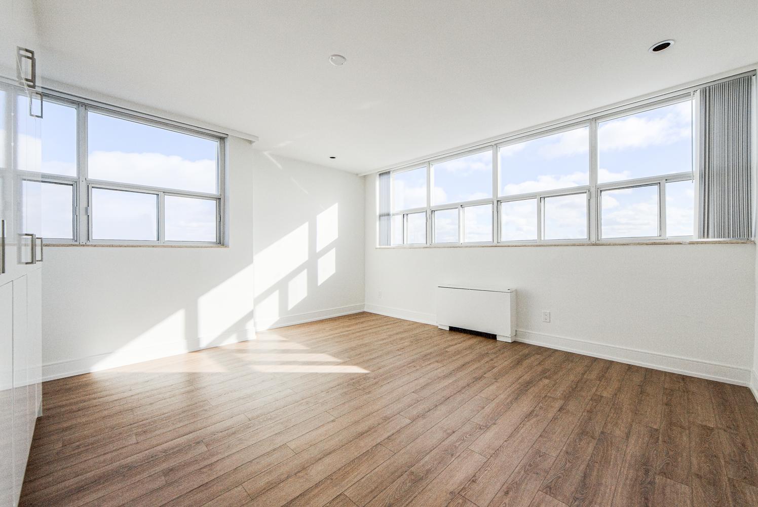 The Kingsview - Photo 31