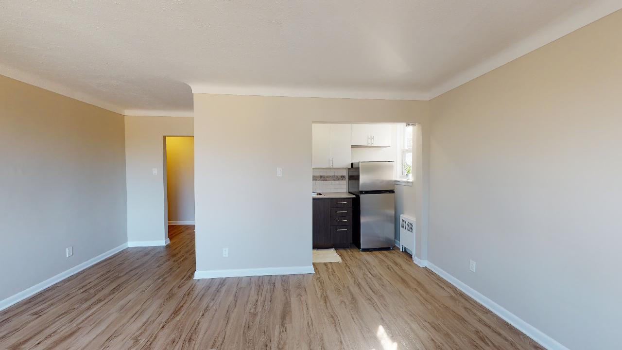 1276 Dorchester - Photo 3